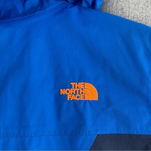 The North Face Boys HyVent Blue Rain Jacket XL - Picture 3 of 7